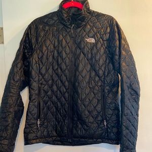Black Northface thermal ball coat